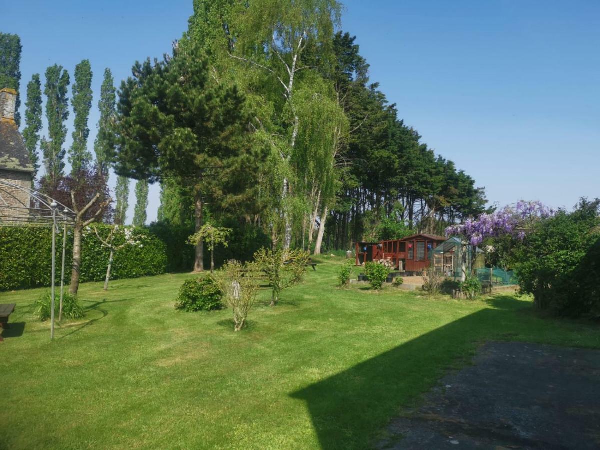 La Loctais Villa Les Portes du Coglais Buitenkant foto